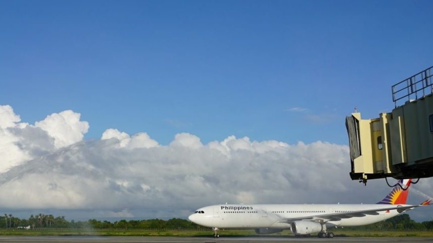 PAL flies first wide-body aircraft to Bohol, increasing capacity