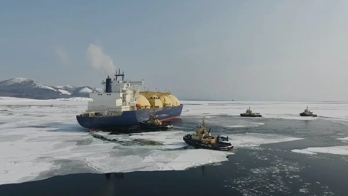 Russia Plans for Year-Round Arctic Shipping in 2027