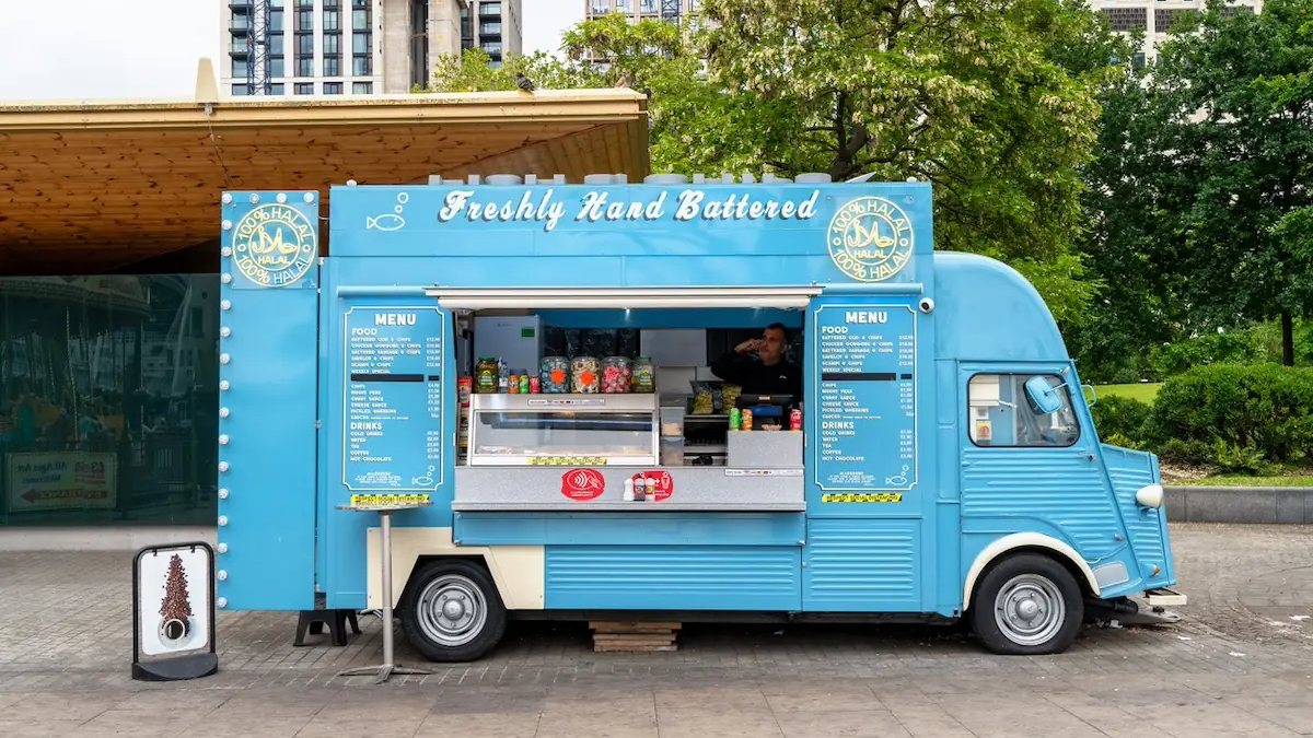 How to Transport a Food Truck Across the Country