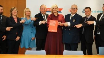 ČD awarded 30-year Praha commuter train operating contract