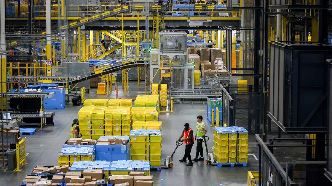 Amazon to hire 300,000 in holiday season, up 20% from 2025