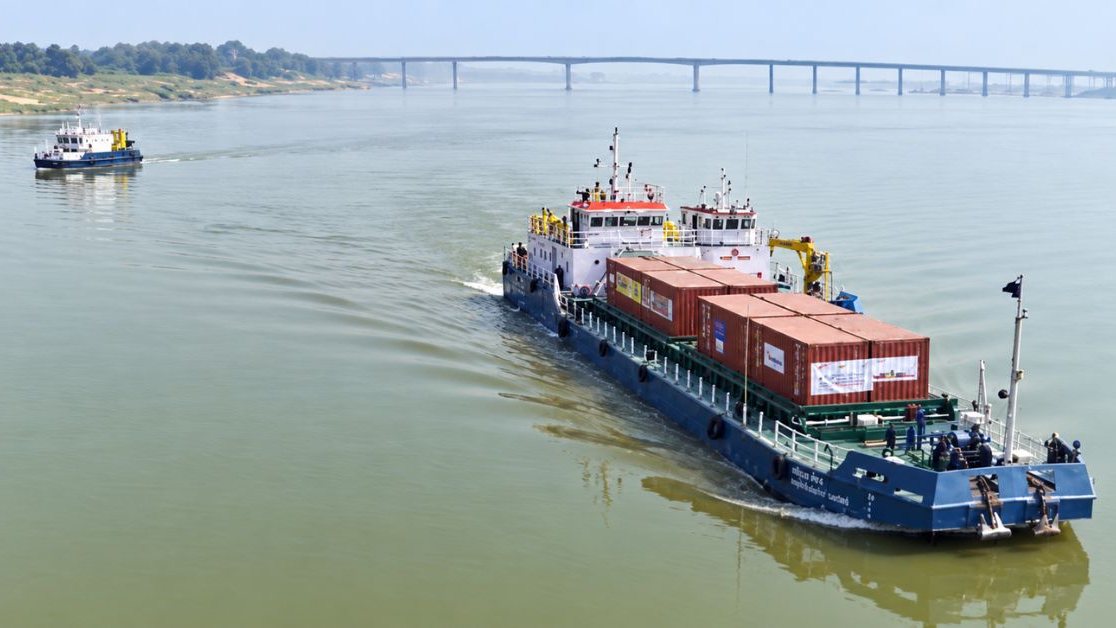 India’s Inland Waterway Cargo Reaches 218 Million Tonnes, Exceeds 2030 Target