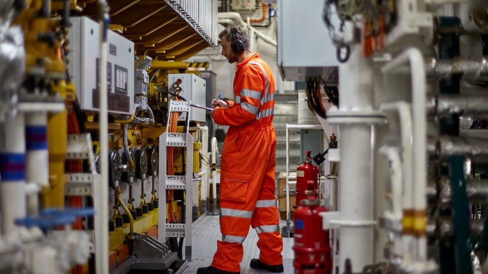 Full speed ahead: Why two-stroke engine monitoring is essential in deep-sea vessels
