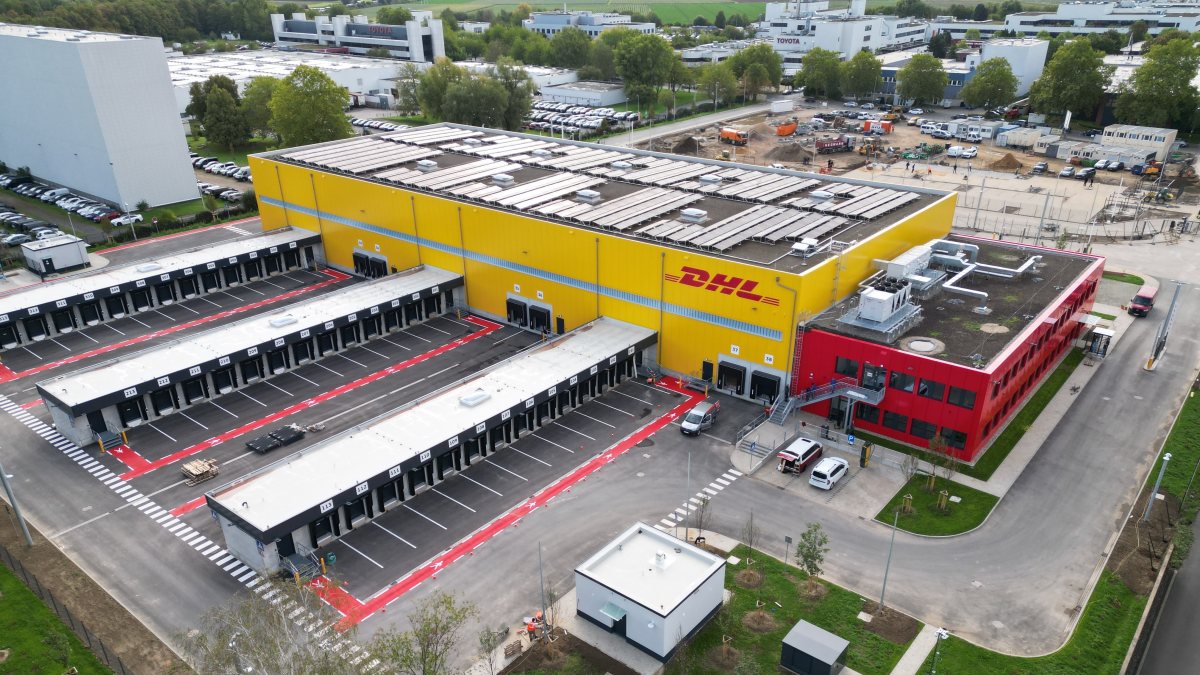 DHL Group boosts guidance on expectations for strong peak season