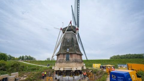Enerpac jacking systems lift 18th-century windmill