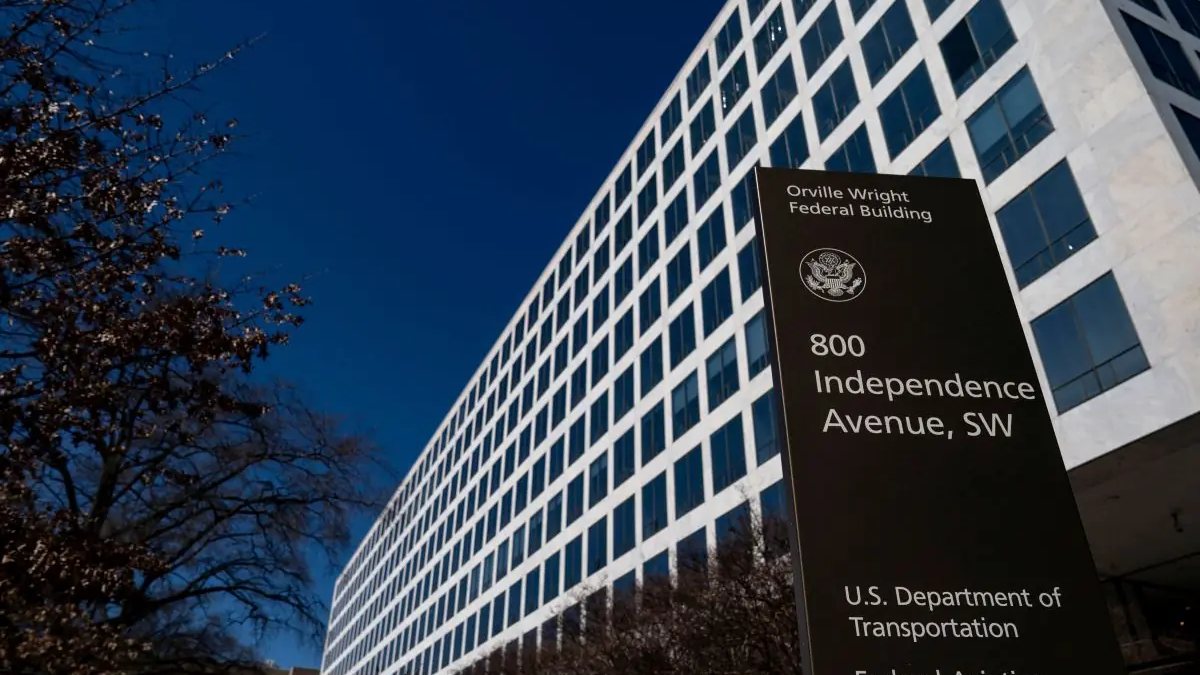 FAA, Air Traffic Controllers’ Union Reach Agreement on Pay Bump