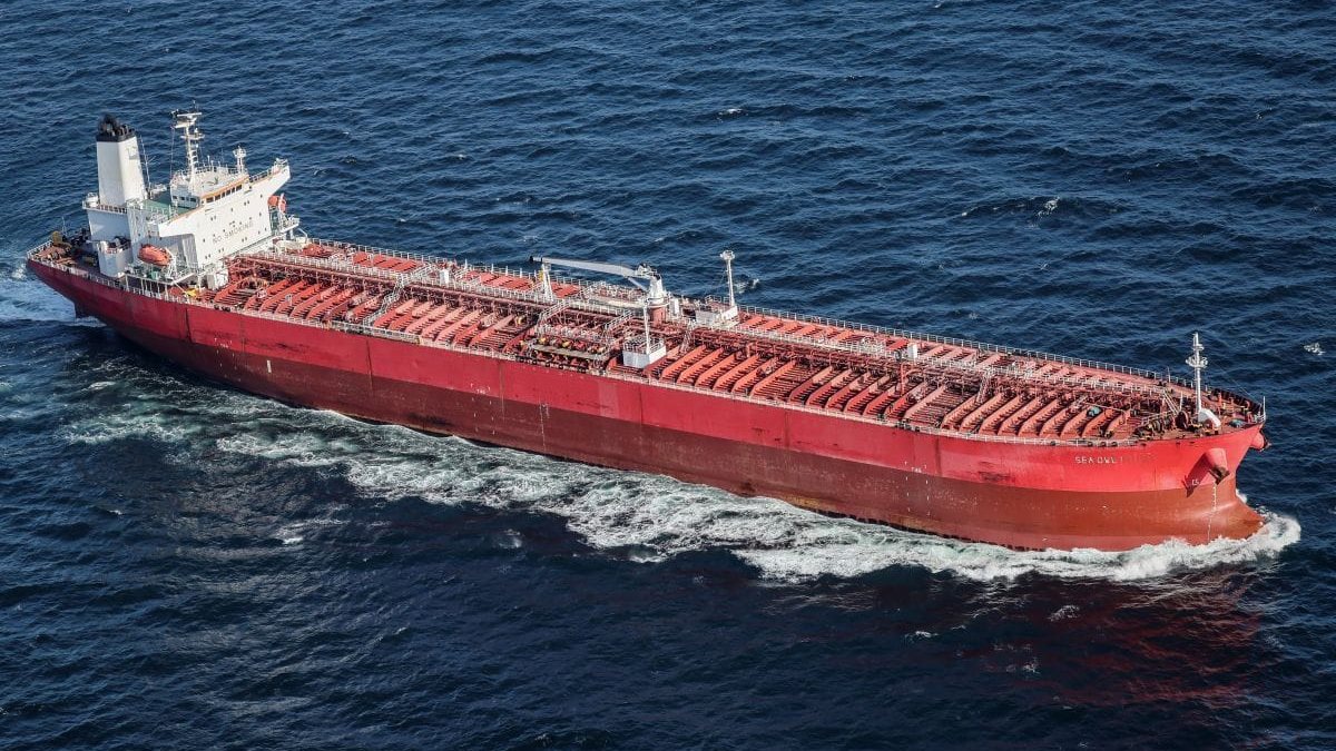 3,000 Commercial Vessels Transit Strait of Hormuz, PGSA Calls Out Sinokor for Violations