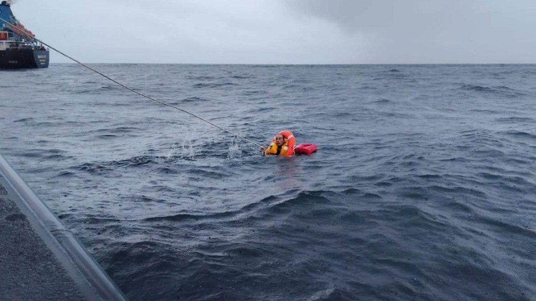 MMEA: 19 crew rescued after dredger sinks off Kuala Kurau