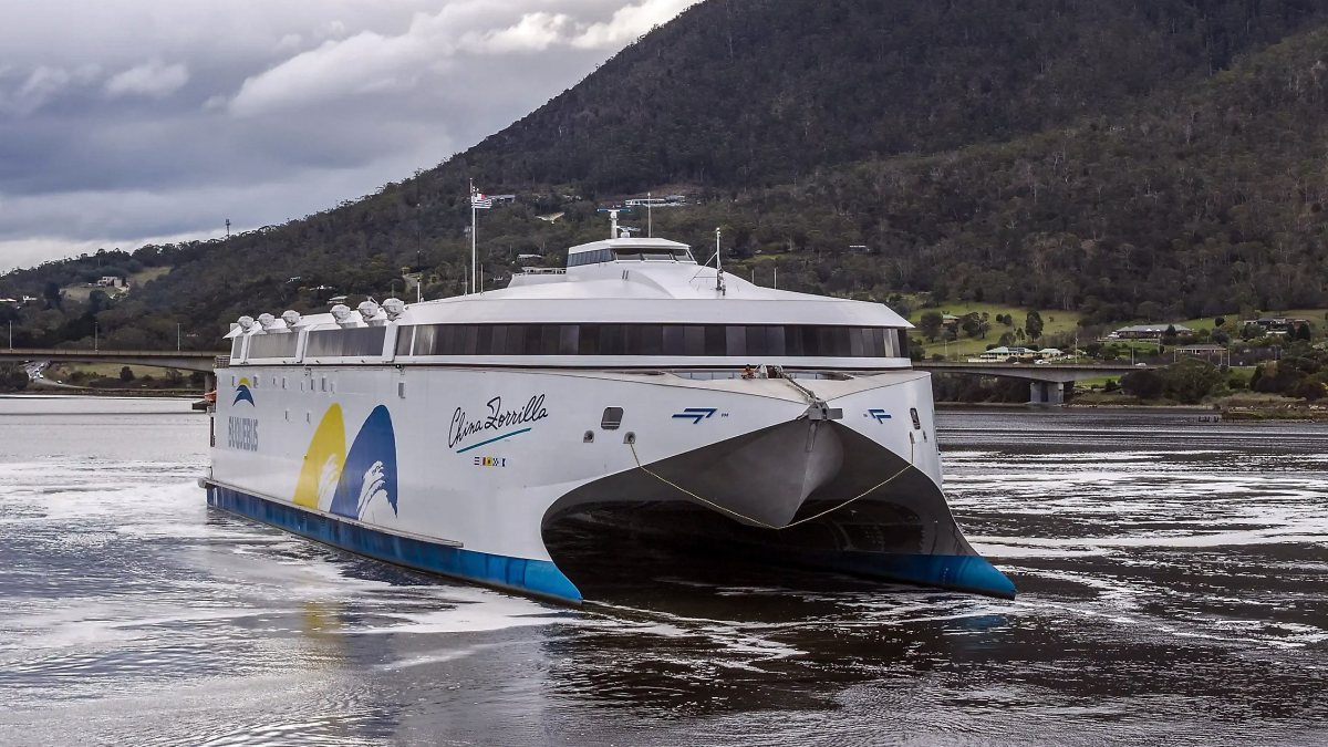 Incat Hull 096 World’s Largest Battery-Electric Ship Enters Commercial Service