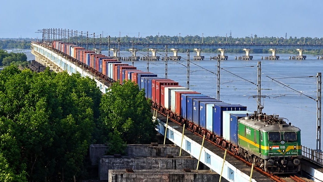 Vallarpadam Rail Cargo Gains Momentum with First Outward Loads
