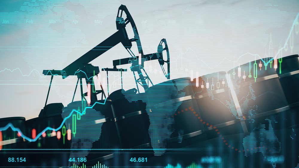 Oil Prices Dip but Hold Above $100 as Middle East Supply Threats Mount