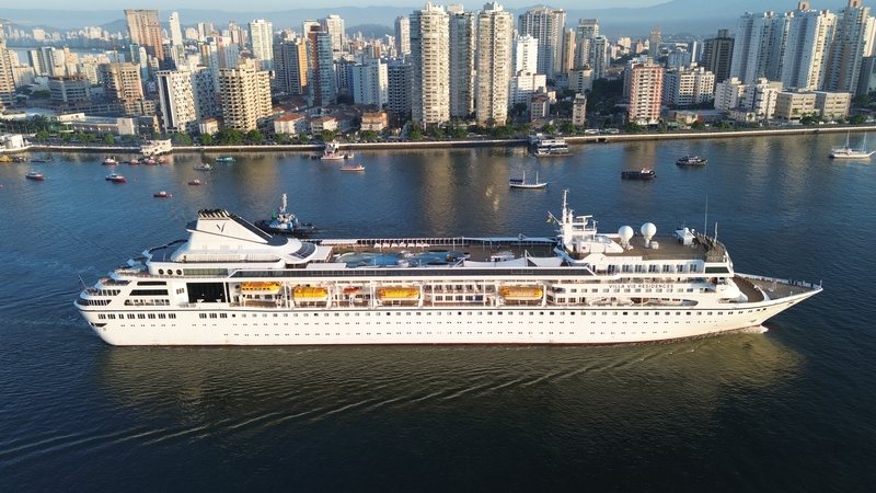 Villa Vie Residential Ship Enters Lay Up Due to Financial Issues