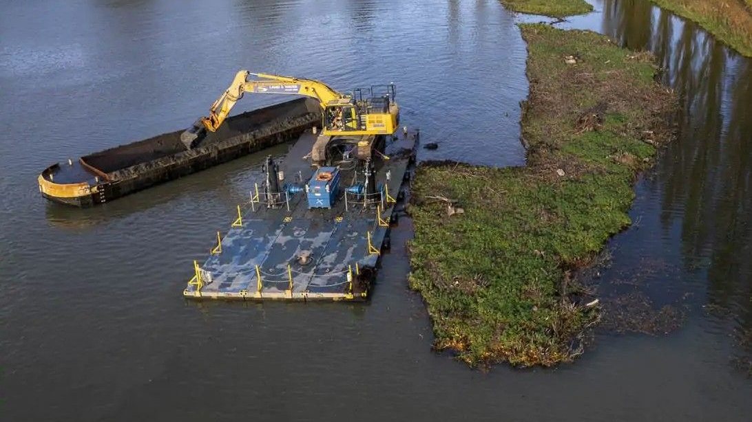 Canal and River Trust doubles investment in Gloucester dredging