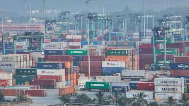 China-India rates ease but port delays still a strain on services