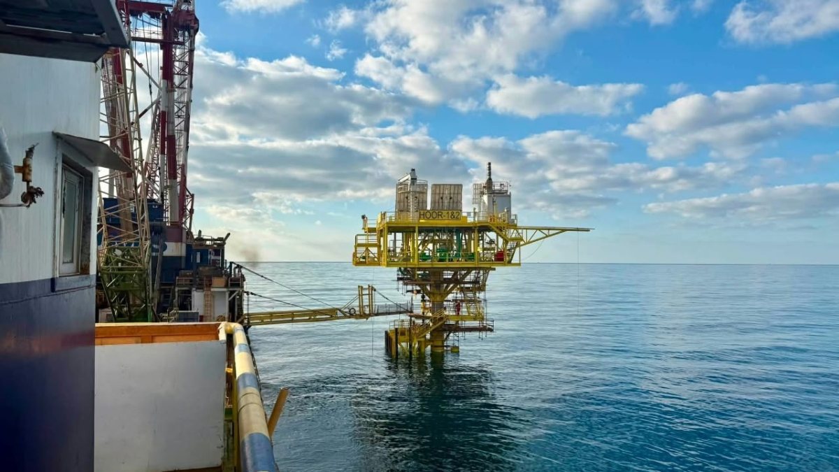 Egypt’s energy infrastructure grows as two new offshore platforms slide into place
