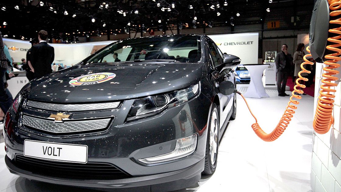 GM expands hybrid plans as fuel costs rise