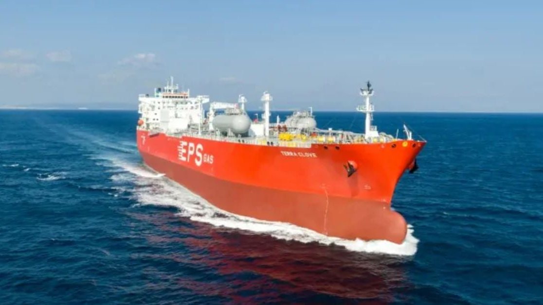 World’s First Ammonia Dual-Fuel VLAC Fitted With Everllence Main Engine Delivered