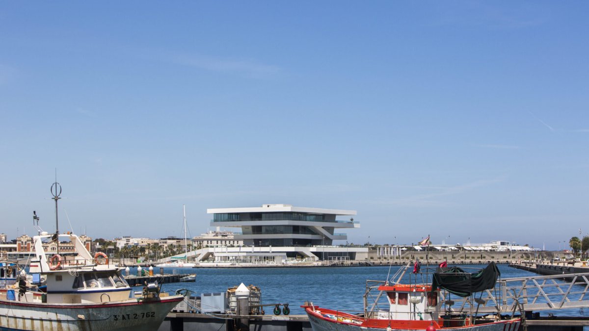 Valenciaport awards contract for elevated seafront promenade