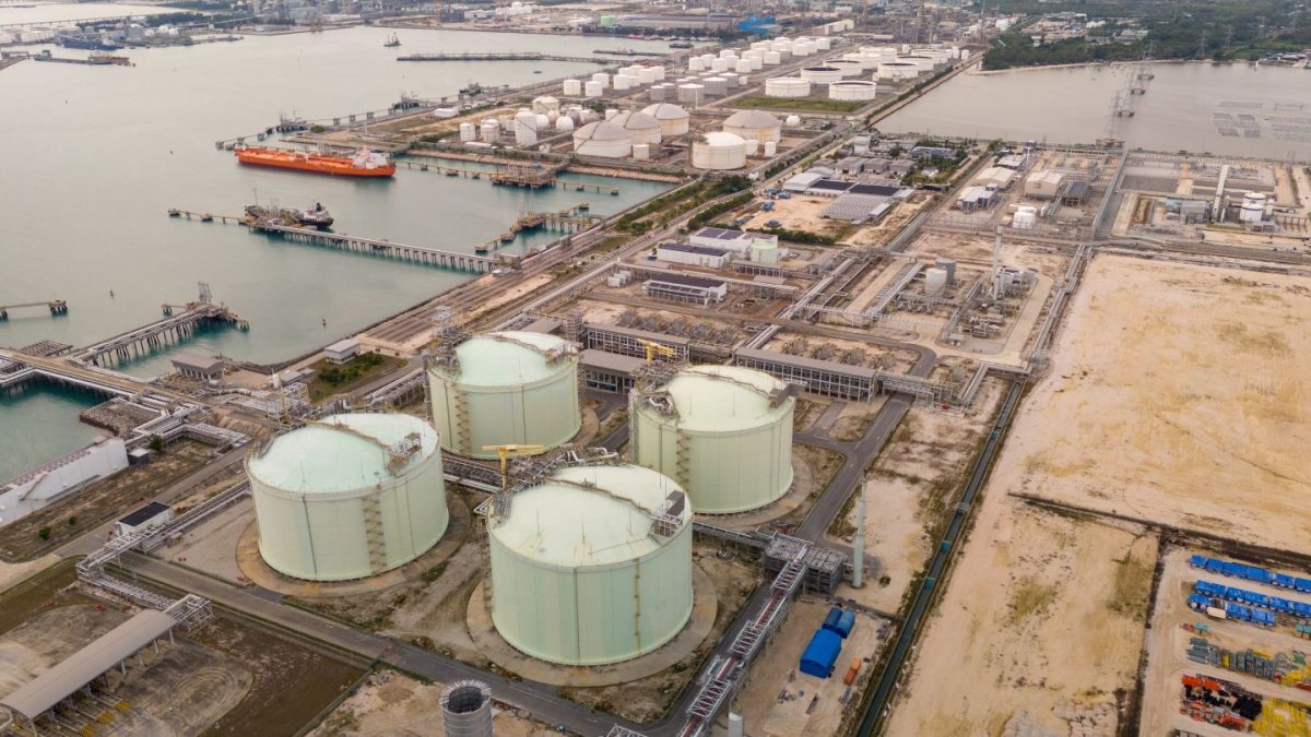 Cheniere signs LNG supply deals with QatarEnergy through 2054