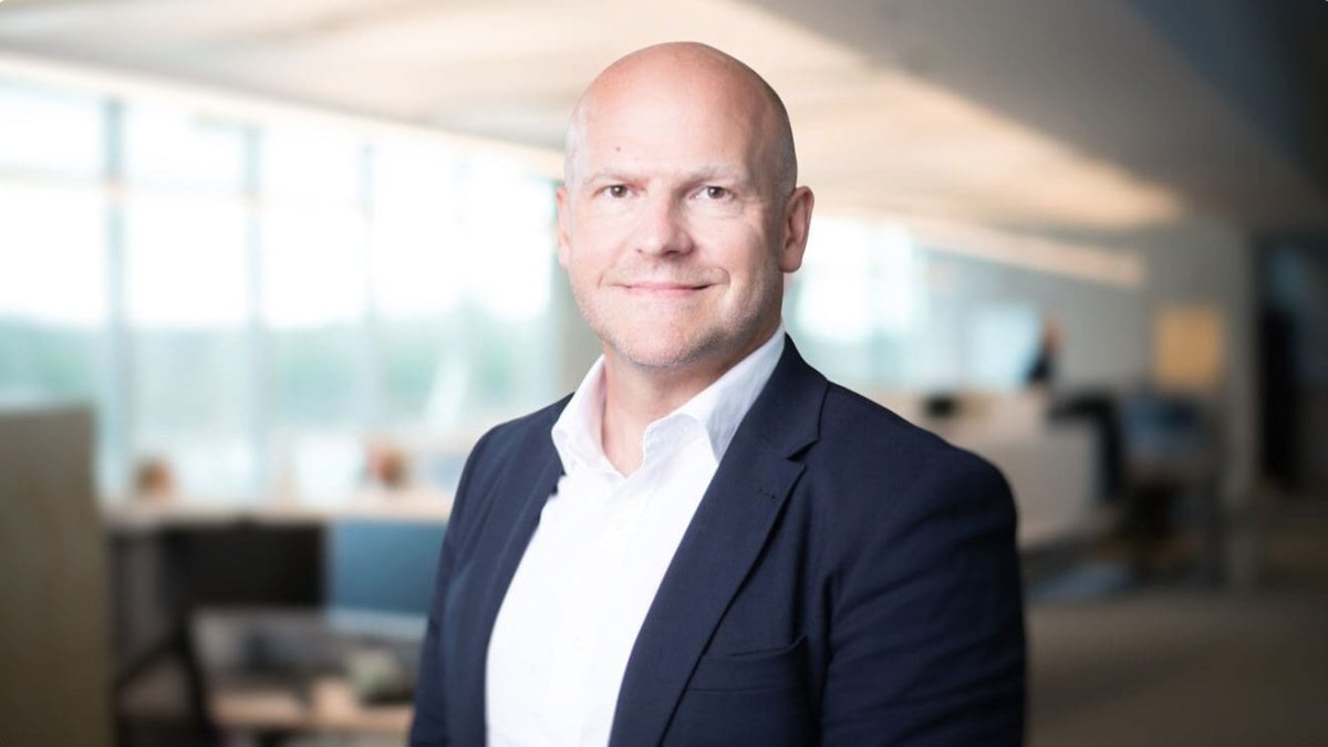 Pharma Logistics: From Visibility to Predictive Decisions