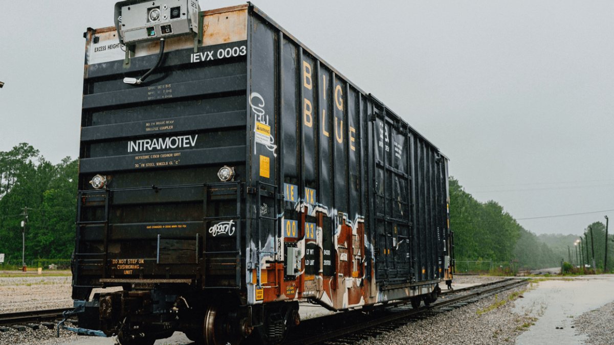 Autonomous freight railcar builder to provide two cars for Missouri short line