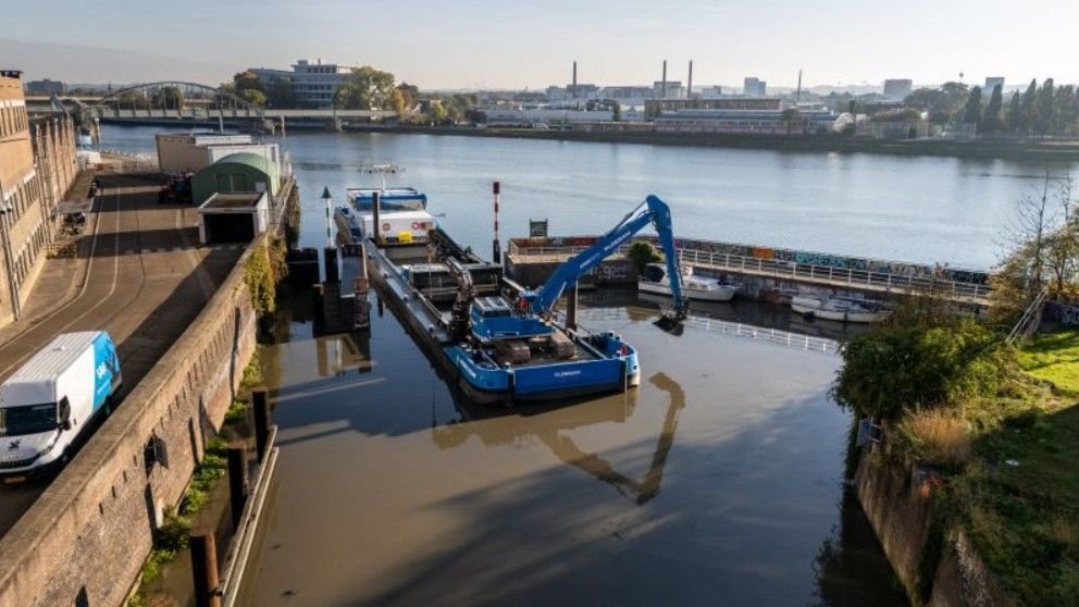 Ploegam completes Maastricht dredging job