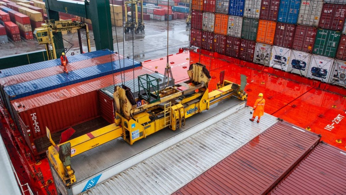 Port of Antwerp-Bruges Records Strong Recovery in Q3 2026