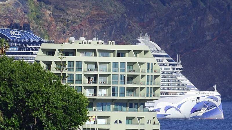 Late Bookers Lift Norwegian Cruise Line Holdings Past Q3 Guidance
