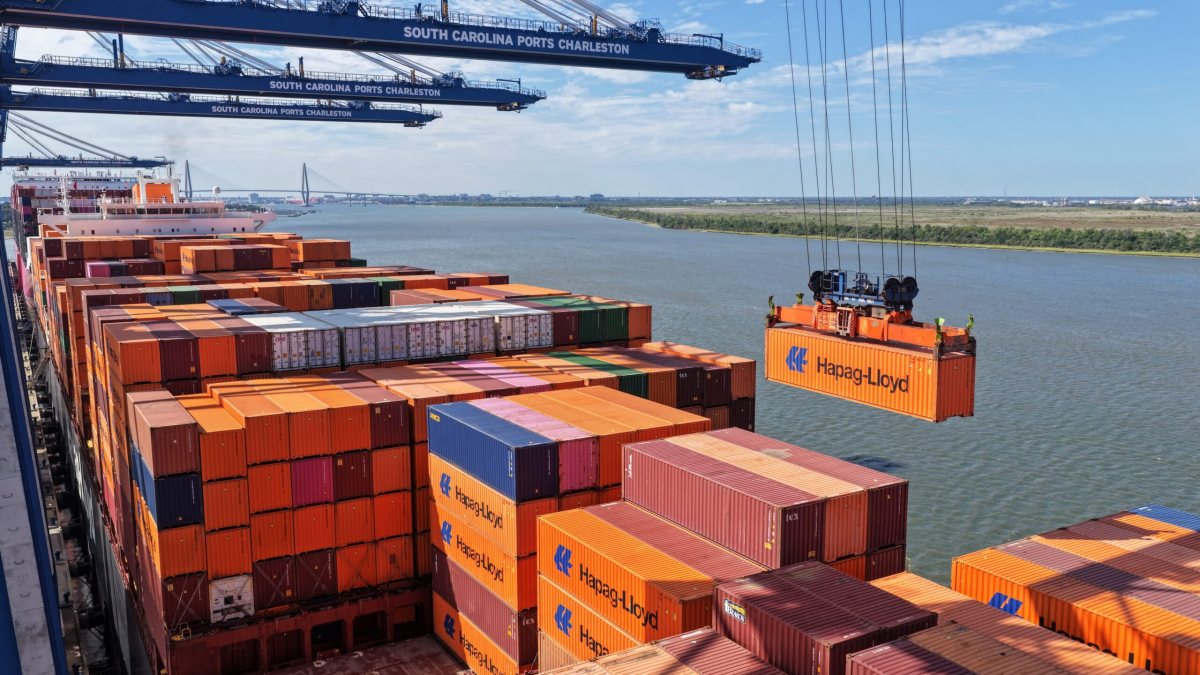 SC Ports handles first Isuzu container shipment through Inland Port Greer
