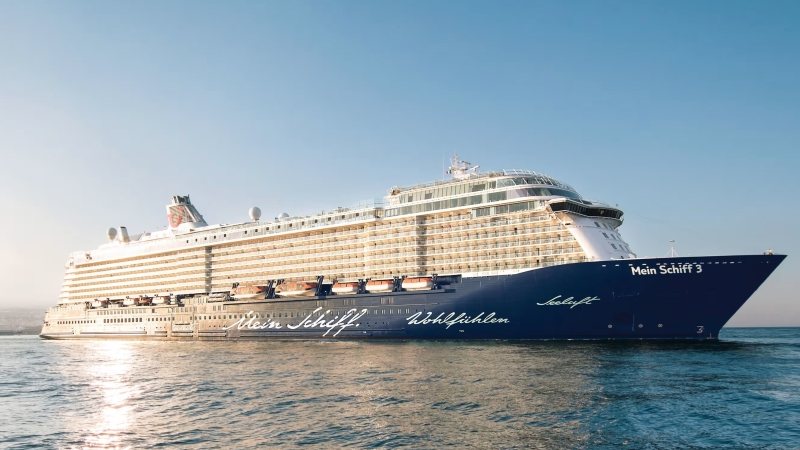 TUI Cancels Mein Schiff 3 Canaries Cruise After Bremerhaven Collision