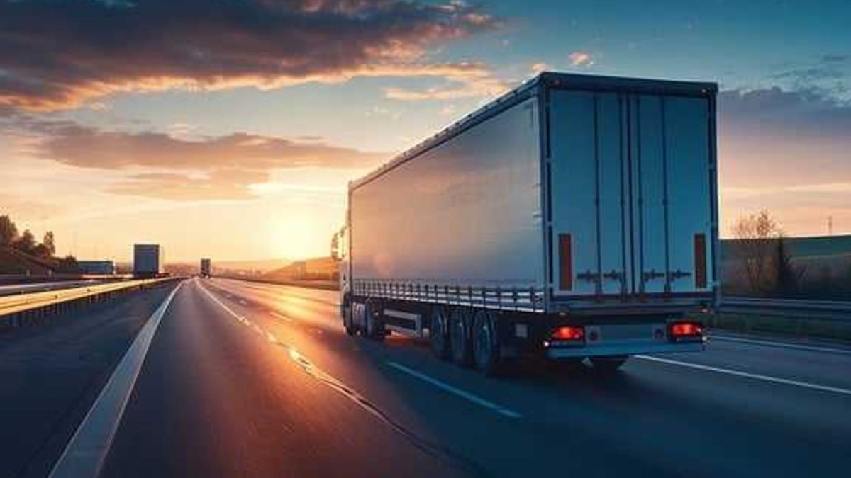 Women in Trucking Association names finalists for 2026 leadership award