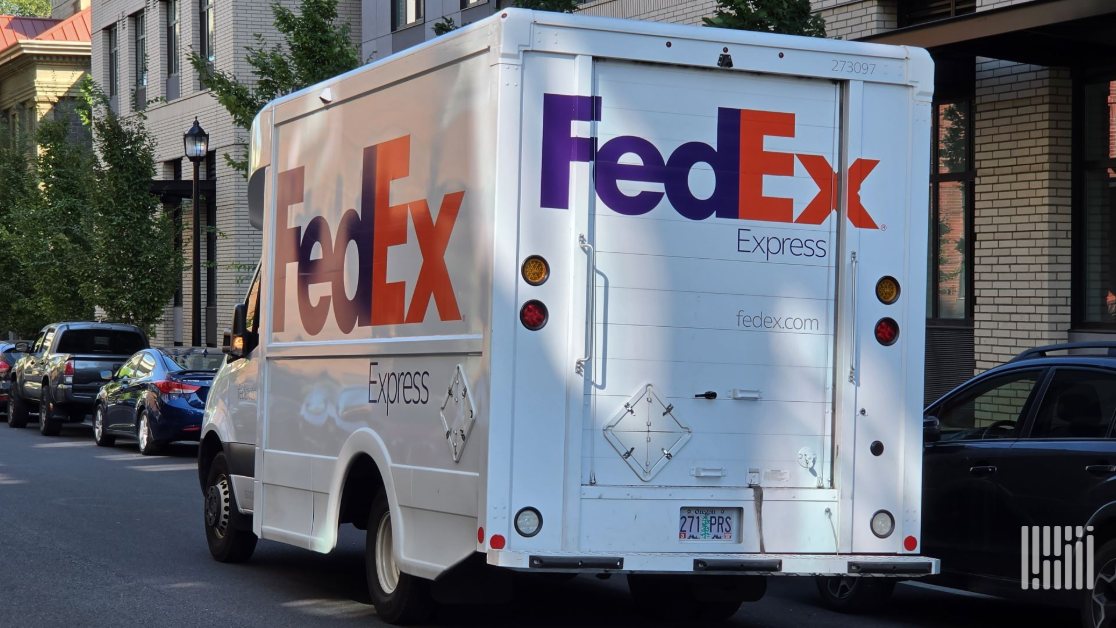 FedEx taps AutoZone executive to be finance chief