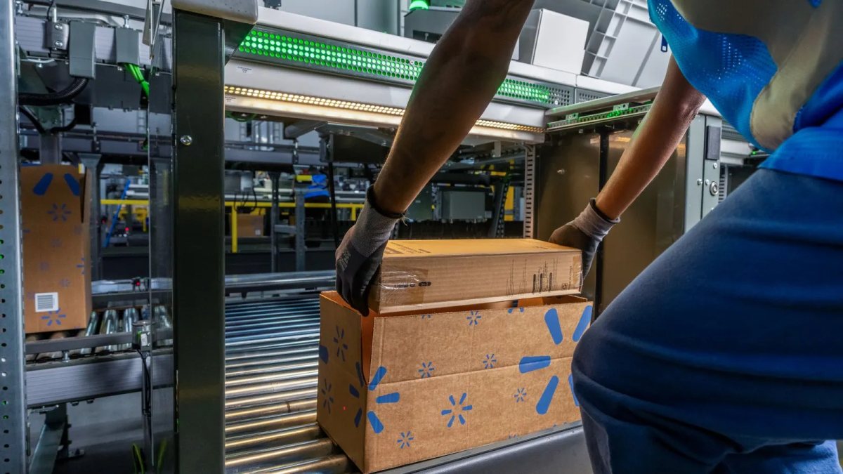 Walmart plans $400M Texas distribution center