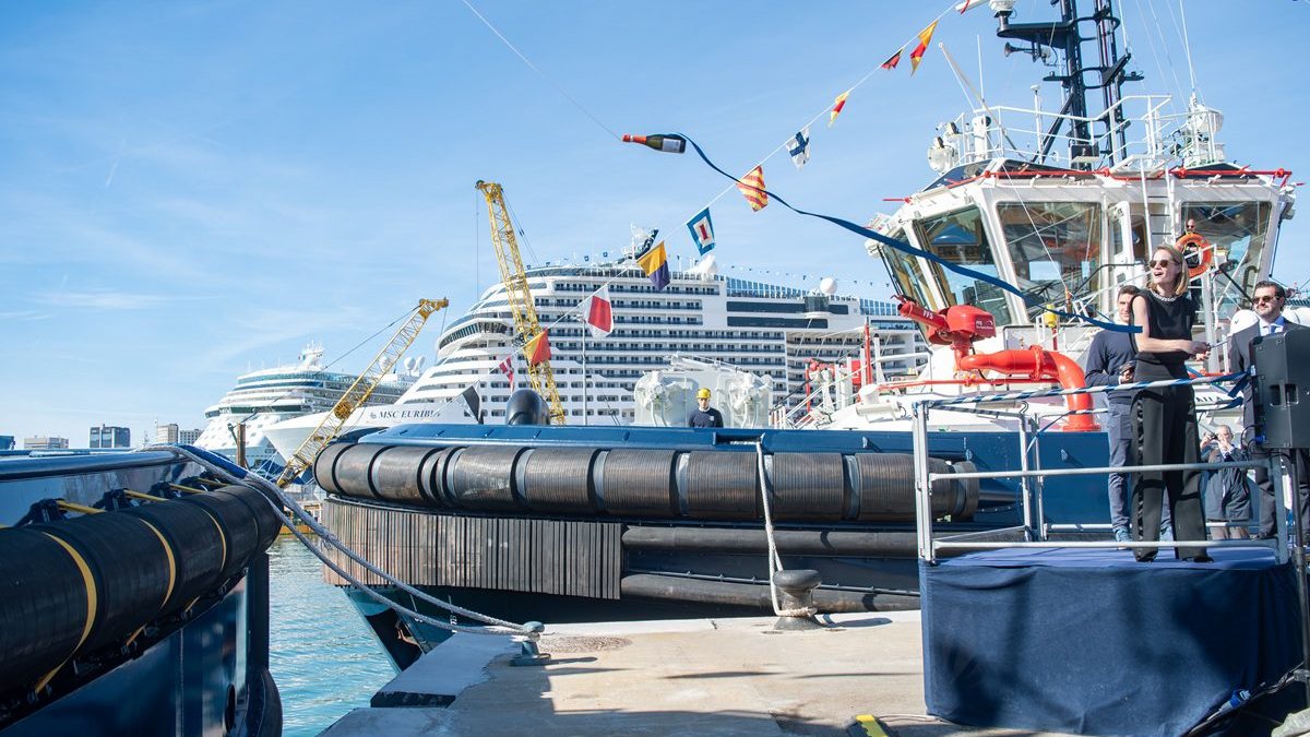 Boluda Towage names Damen ASD Tug 2813 VB Marte in Genoa