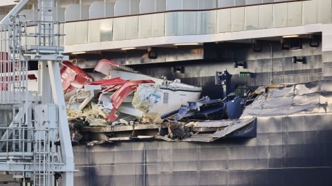 Cruise ship heavily damages MSC container ship in Bremerhaven