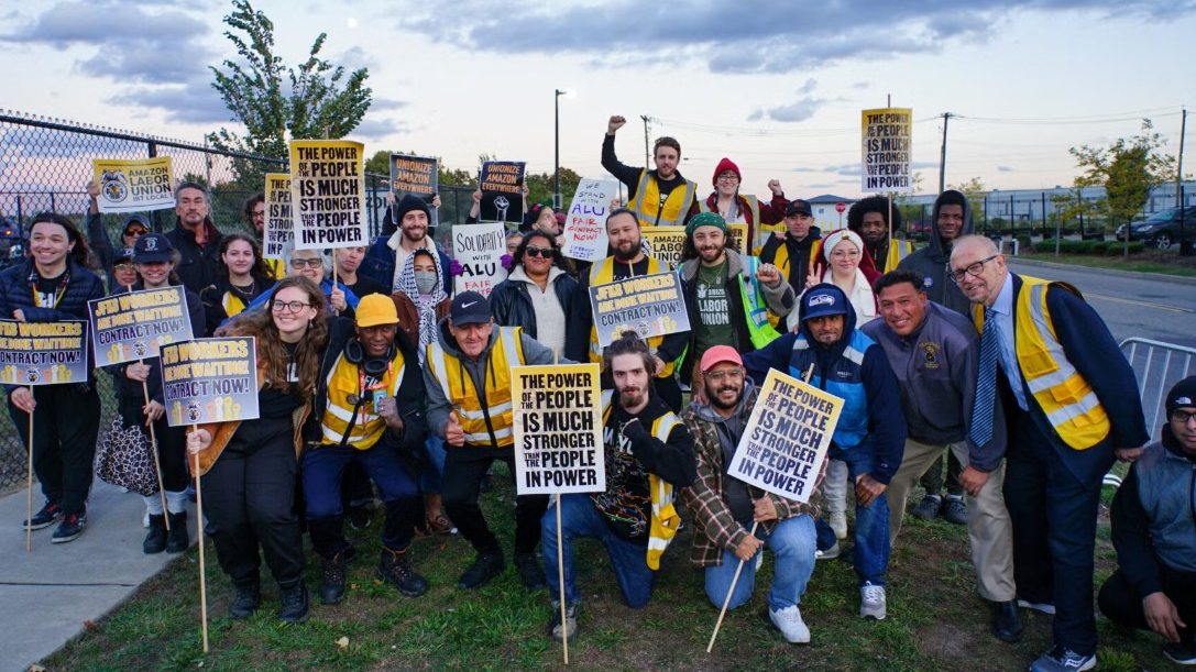 NLRB ordered Amazon to bargain with Staten Island workers; it’s now in federal court