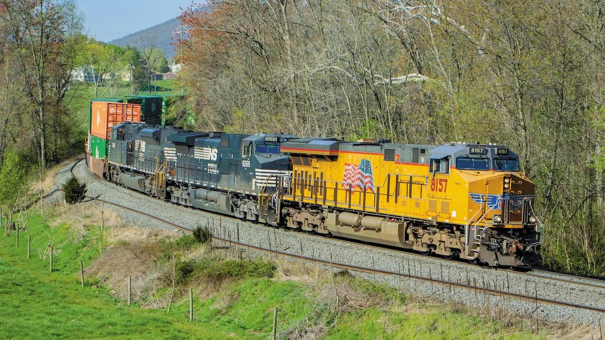 First look: Union Pacific earnings