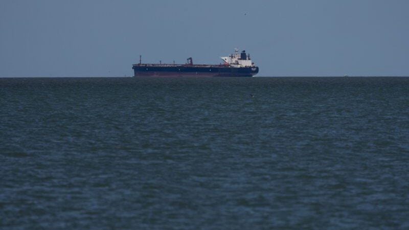 Middle East Oil Flows Near Prewar Levels Defy Hormuz Attacks