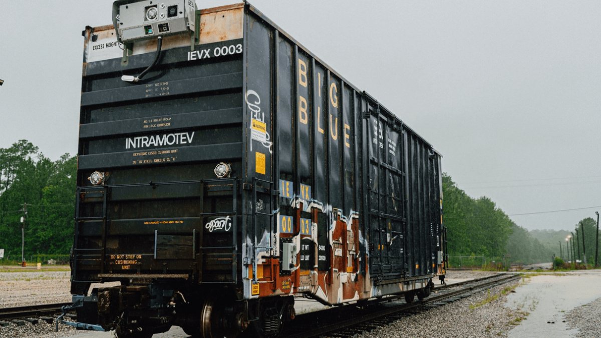 Autonomous freight railcar builder to provide two cars for Missouri short line