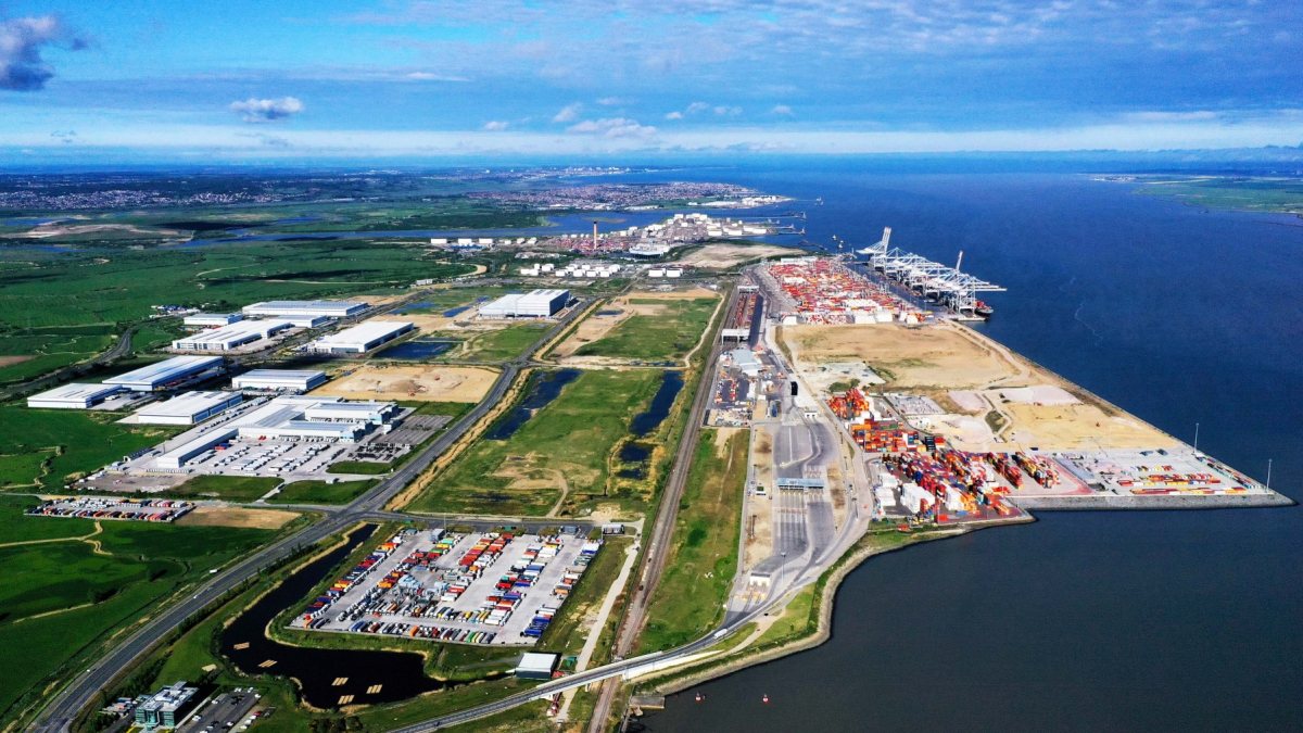 London Gateway resumes empty container acceptance