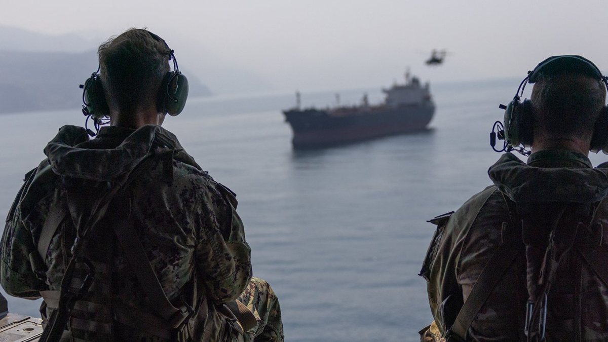 CENTCOM's Commander Conducts an Inspection Flight in Strait of Hormuz