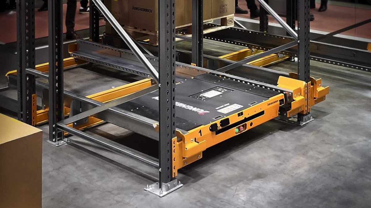 Jungheinrich teams with Automha to provide “entry point into warehouse automation”