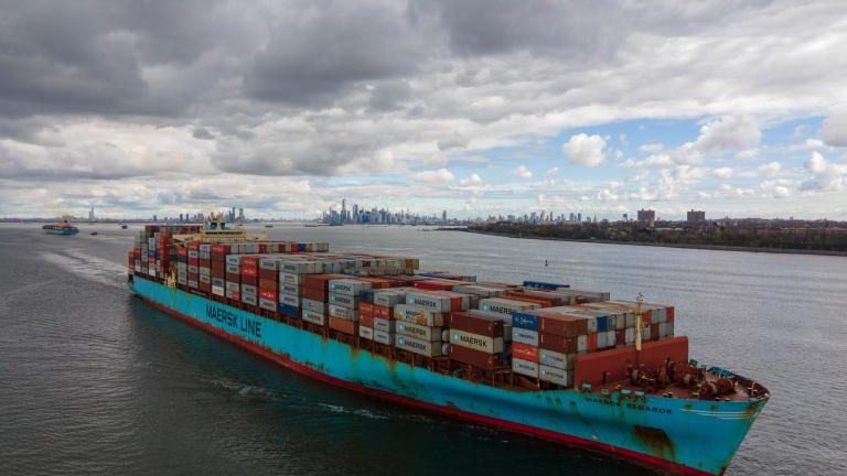 Maersk removes PSS for larger boxes on Europe–South Africa trade
