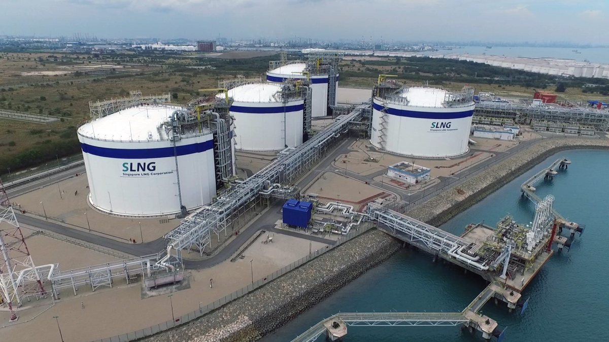 Singapore eyes third LNG import terminal