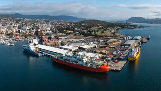 Australia to Build New Hobart Wharf to Resolve Nuyina’s Refueling Problem