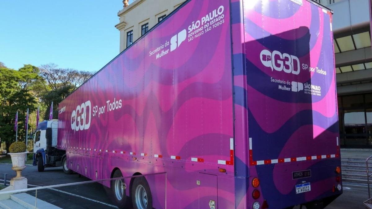 Mammography and Entrepreneurship carts bring health and training to women in São Vicente