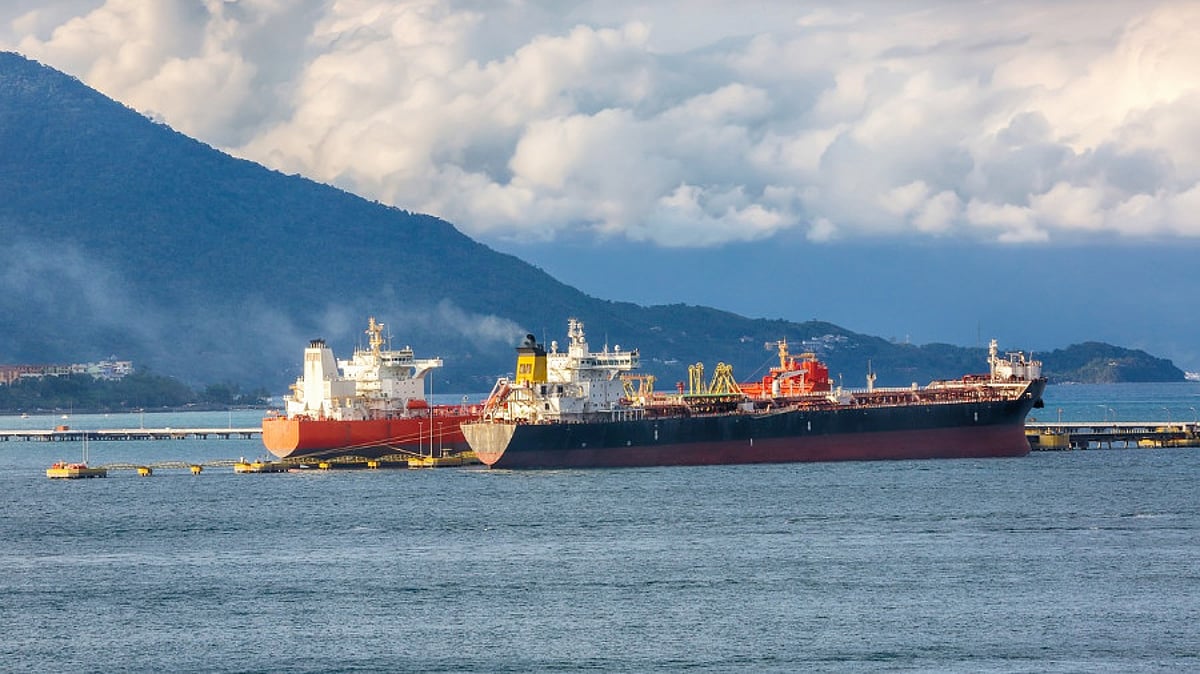 Oil markets rally as US refusal to alter Iran talks stokes tensions