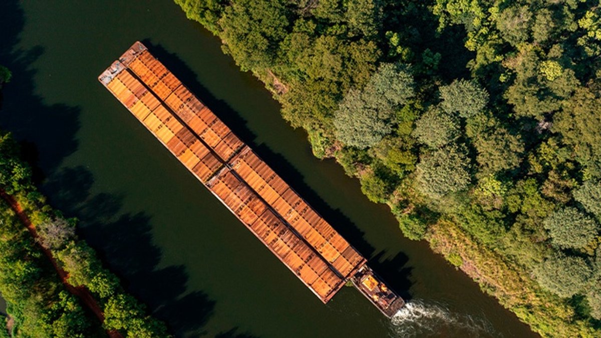 Around 90% of fuel in the Amazon depends on river transport, according to IBP