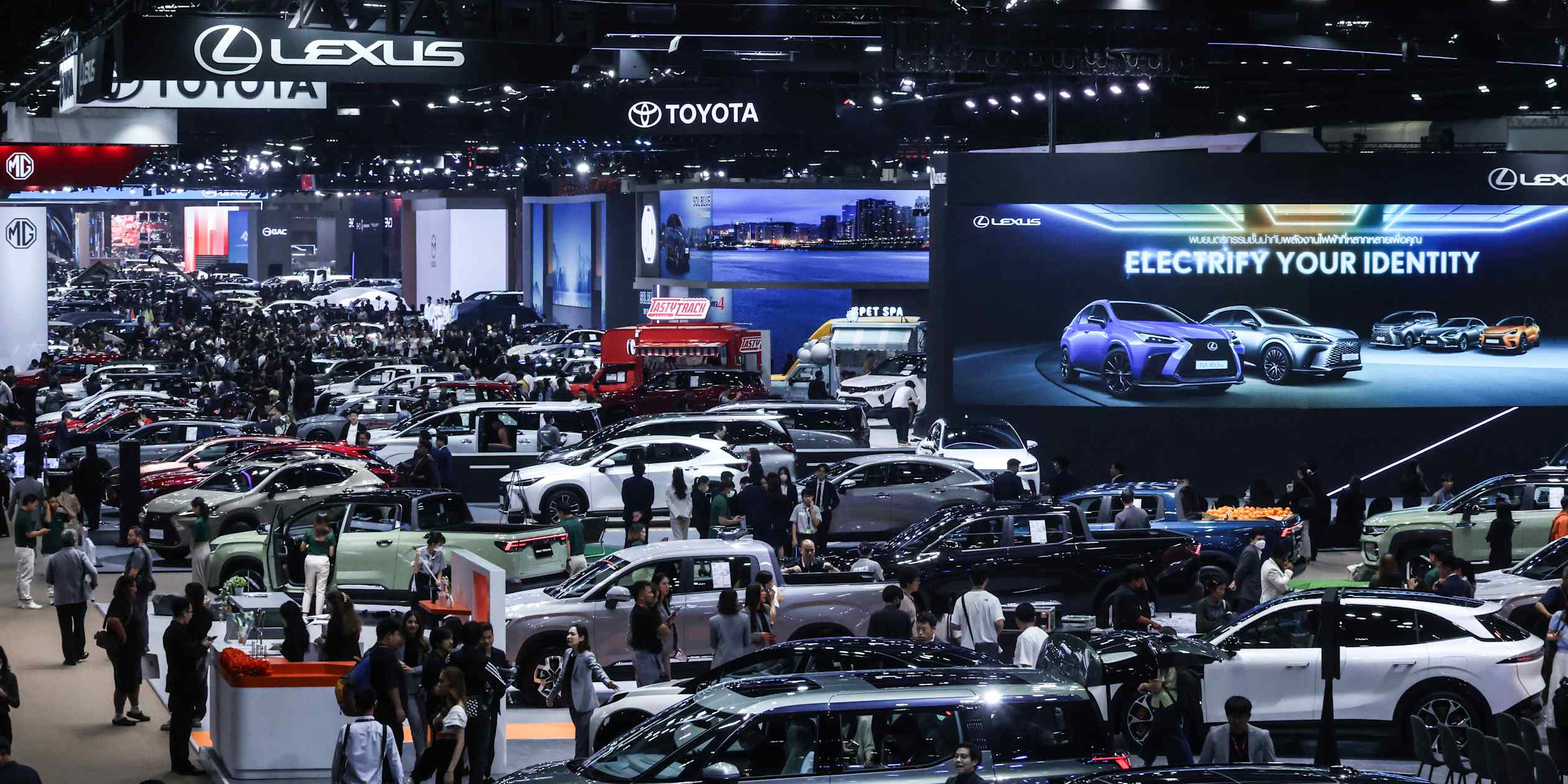 Bangkok auto show, von der Leyen in Australia, Boao Forum