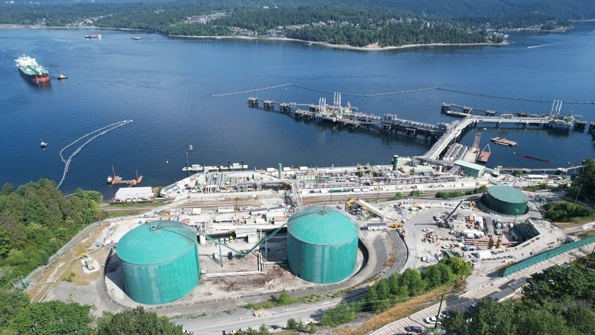 Canada’s Trans Mountain kicks off bidding for extra pipeline capacity